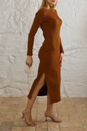 Kaşkorse Balıkçı Yaka Yırtmaçlı Örme Uzun Elbise - Kahverengi