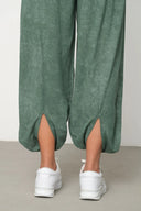 Kadın Cupra Kumaş Cepli Dökümlü Şalvar Pantolon - Yeşil
